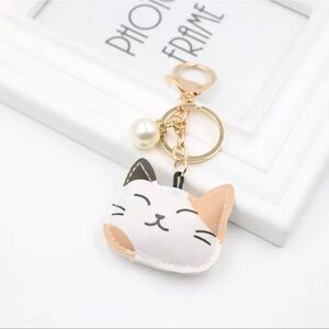 Cat Keychain with Pearl Accent, NEW
